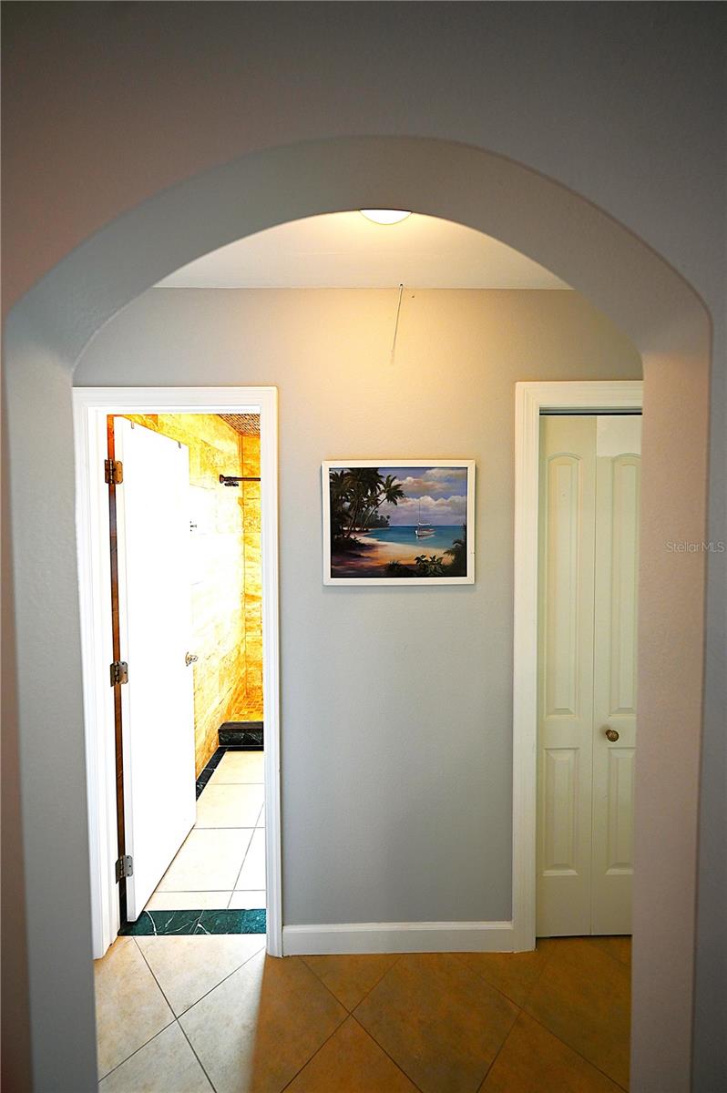 Image 24 of 37 For 12133 Madrid Avenue