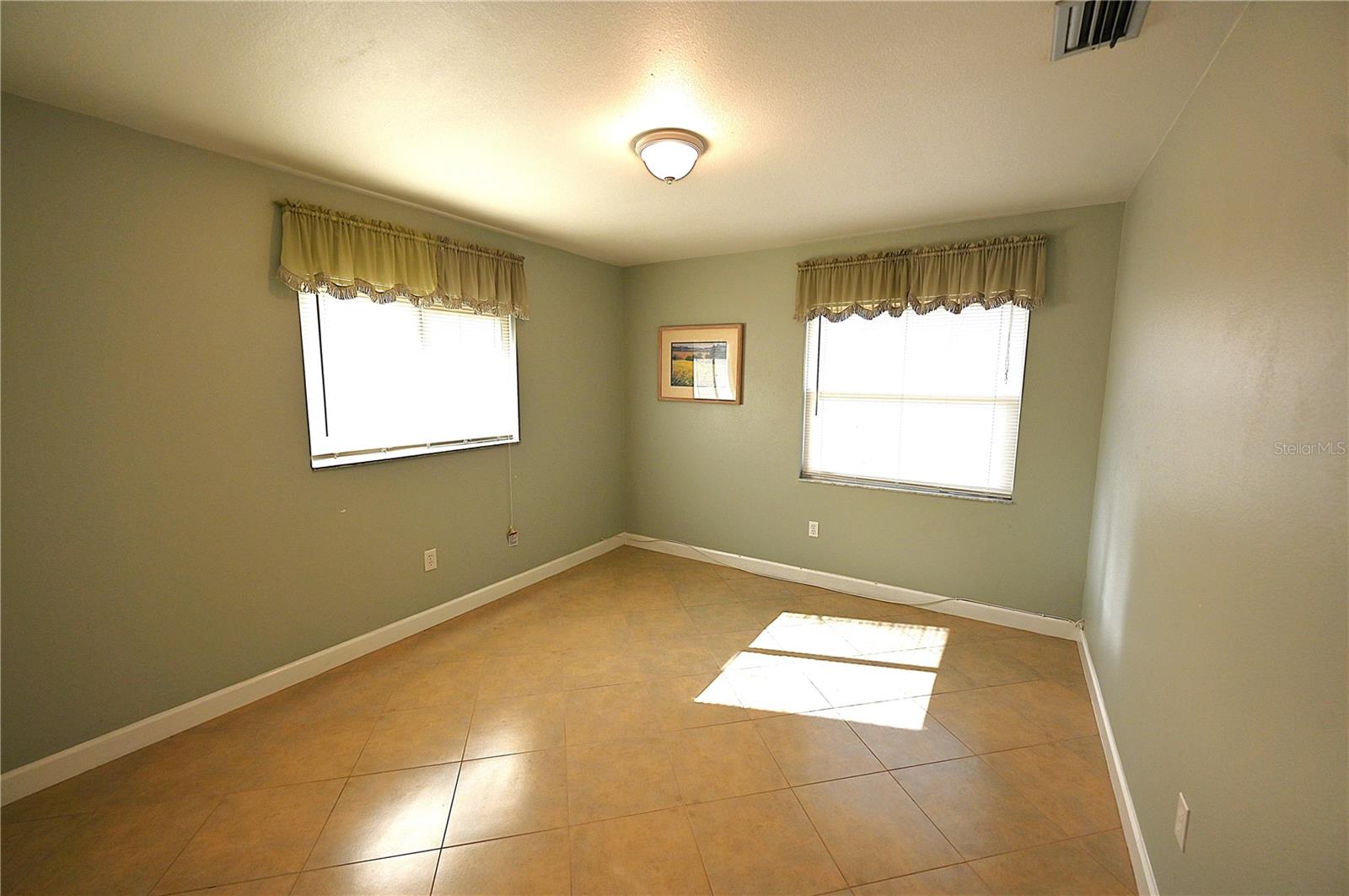 Image 28 of 37 For 12133 Madrid Avenue