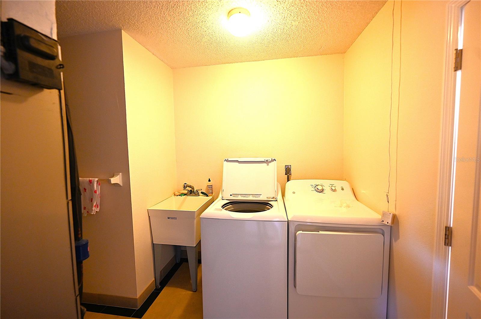 Image 30 of 37 For 12133 Madrid Avenue