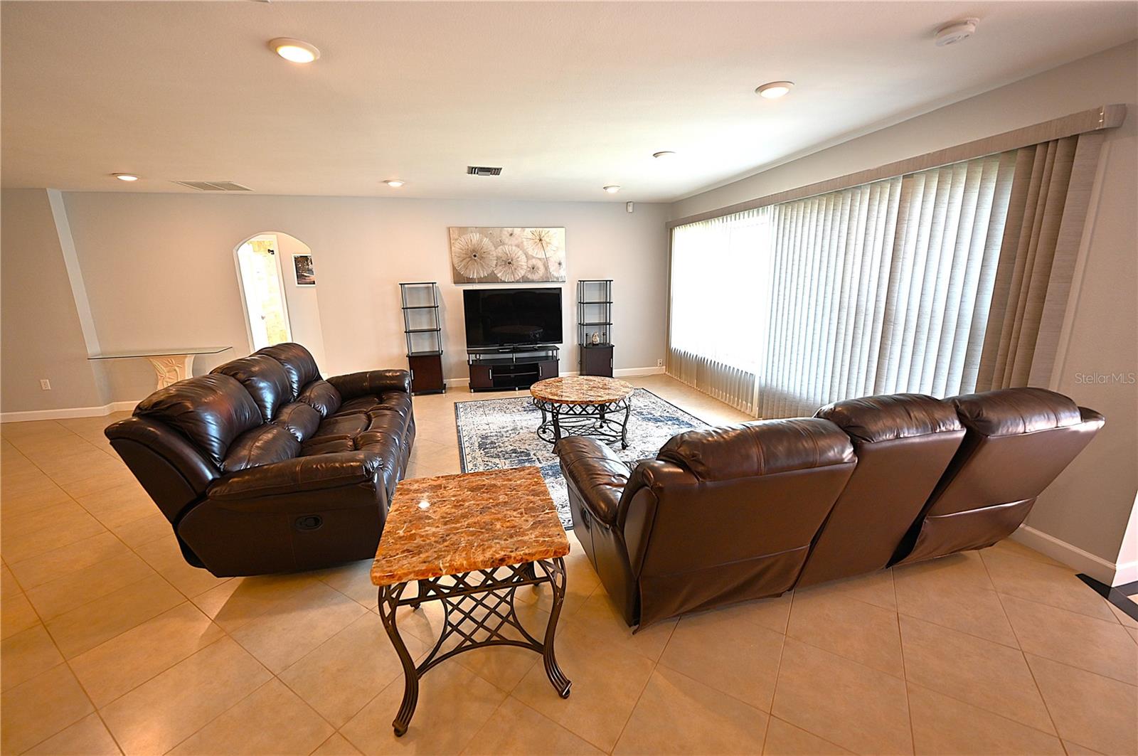 Image 7 of 37 For 12133 Madrid Avenue