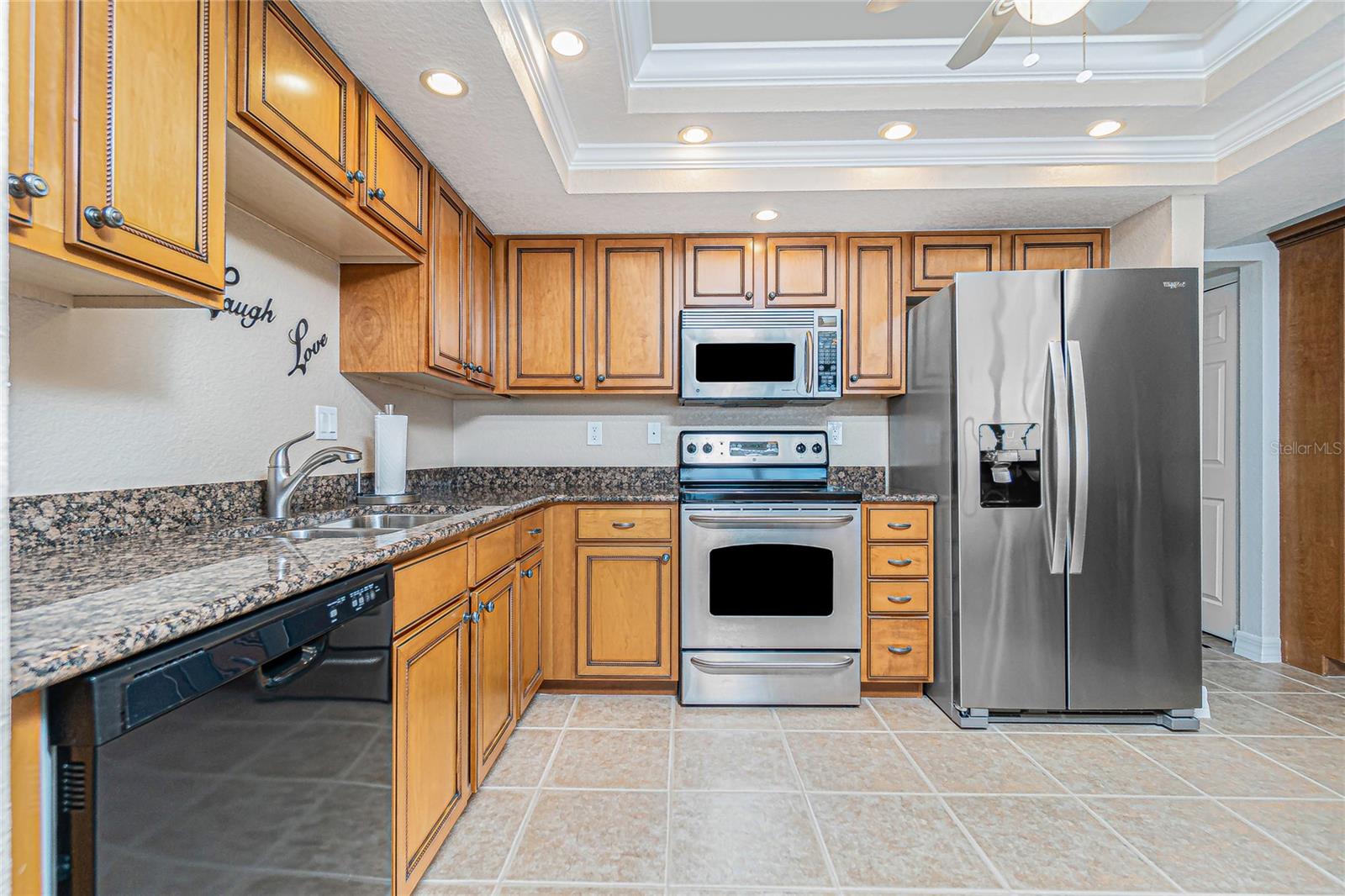 Image 20 of 56 For 101 Marion Court 222