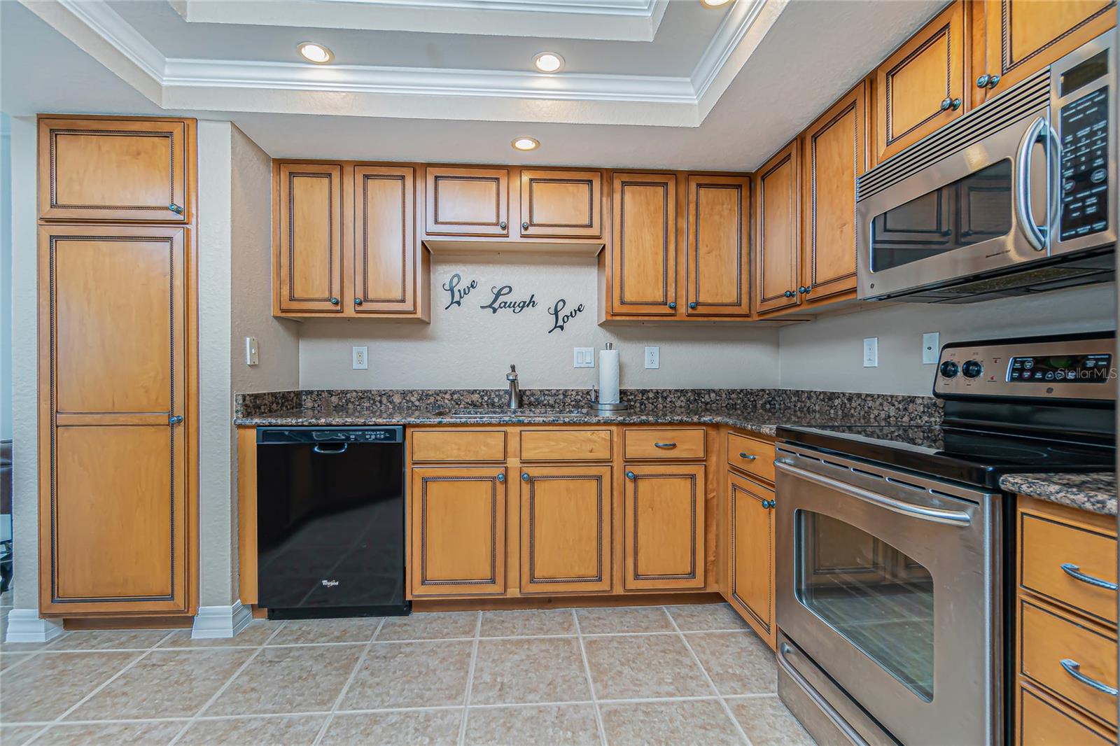 Image 22 of 56 For 101 Marion Court 222