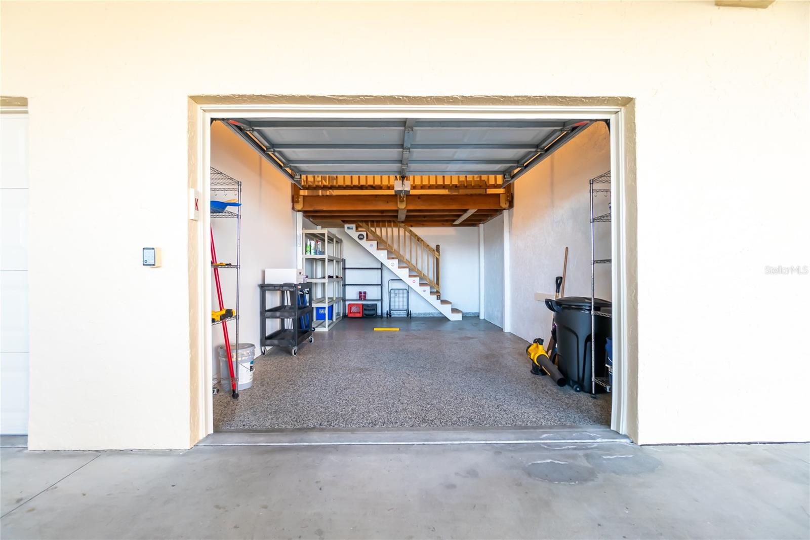 Image 4 of 56 For 101 Marion Court 222