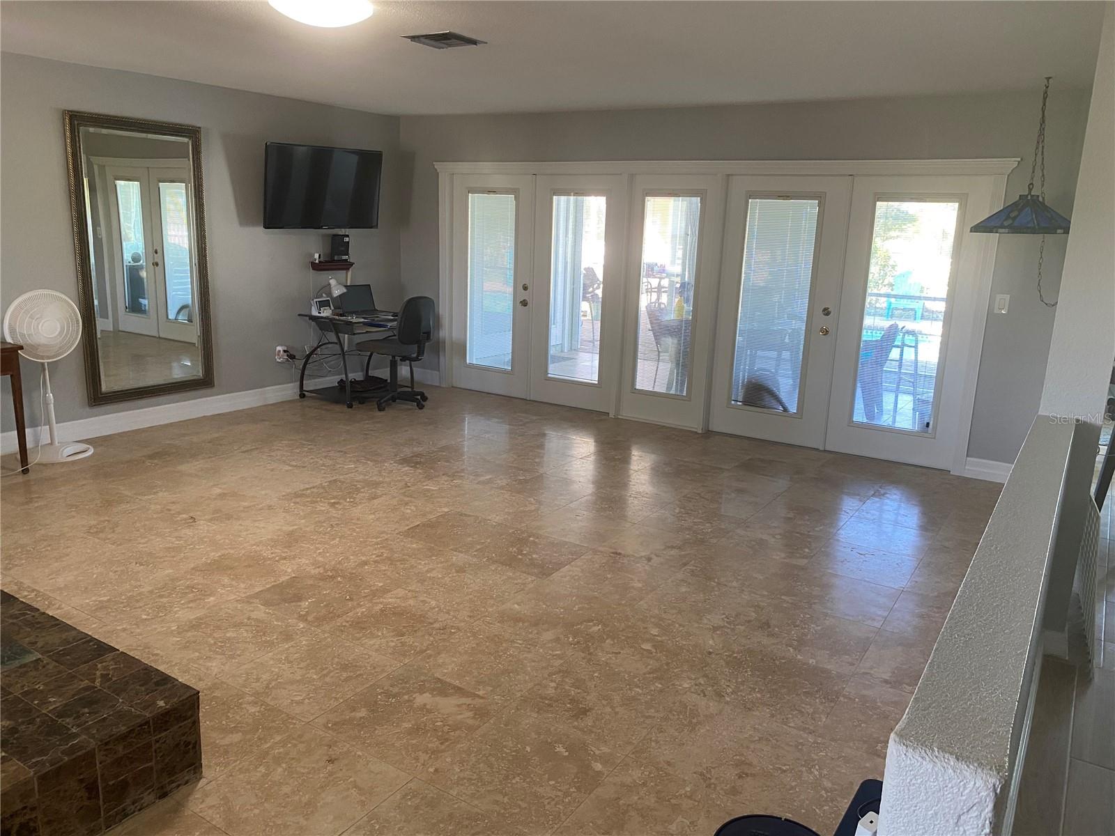 Image 15 of 48 For 2297 Harbour Drive