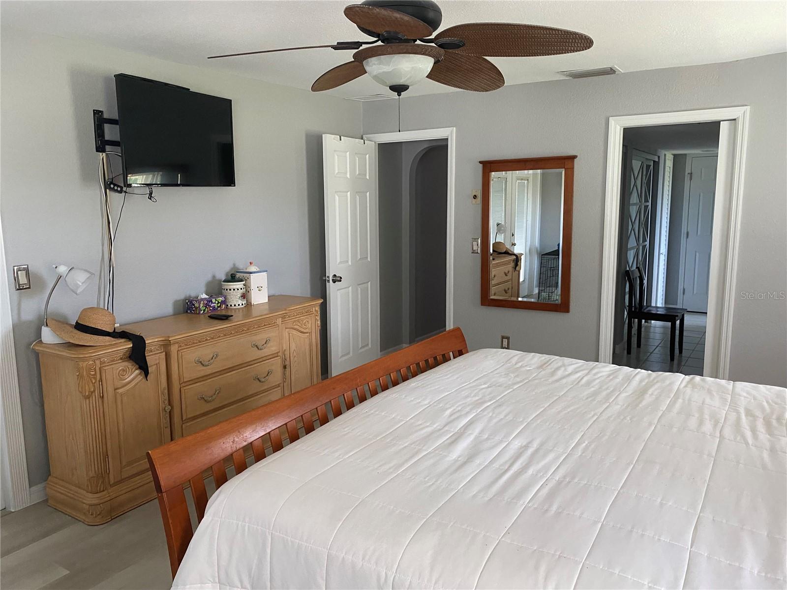 Image 19 of 48 For 2297 Harbour Drive