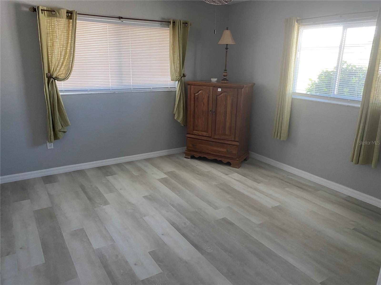 Image 32 of 48 For 2297 Harbour Drive