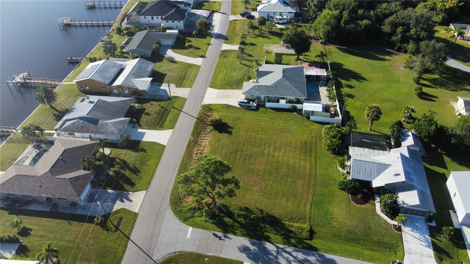 Image 4 of 48 For 2297 Harbour Drive