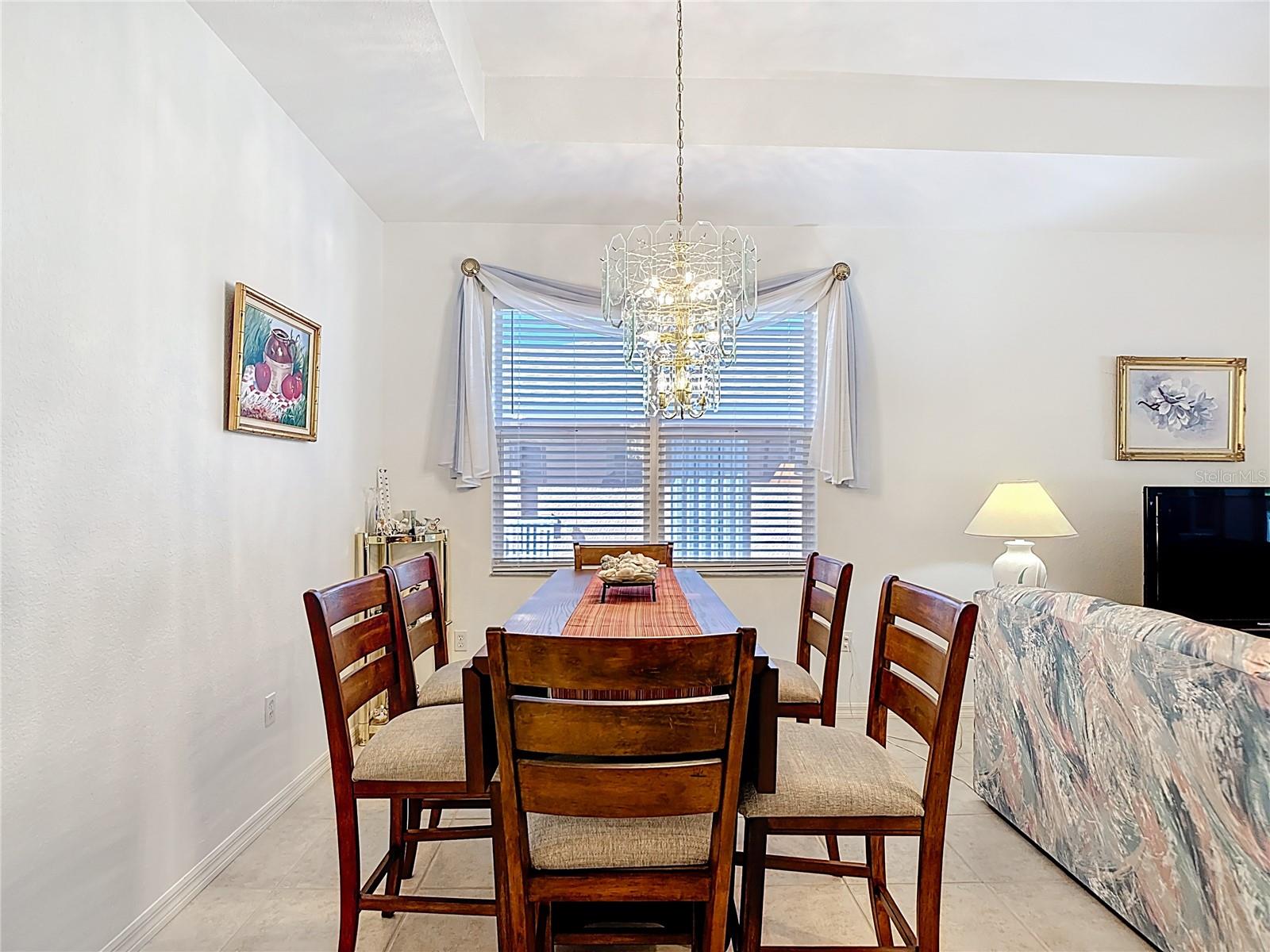 Image 12 of 75 For 13348 Pembroke Circle N