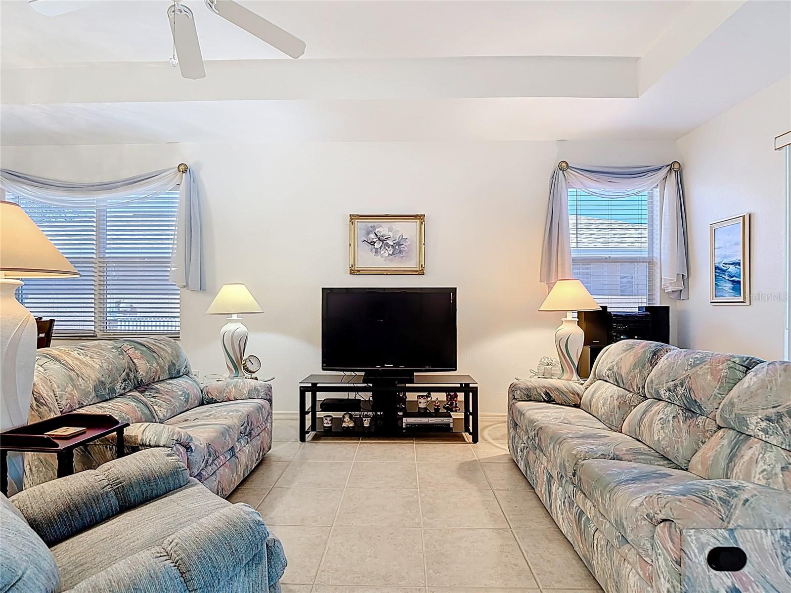 Image 13 of 75 For 13348 Pembroke Circle N