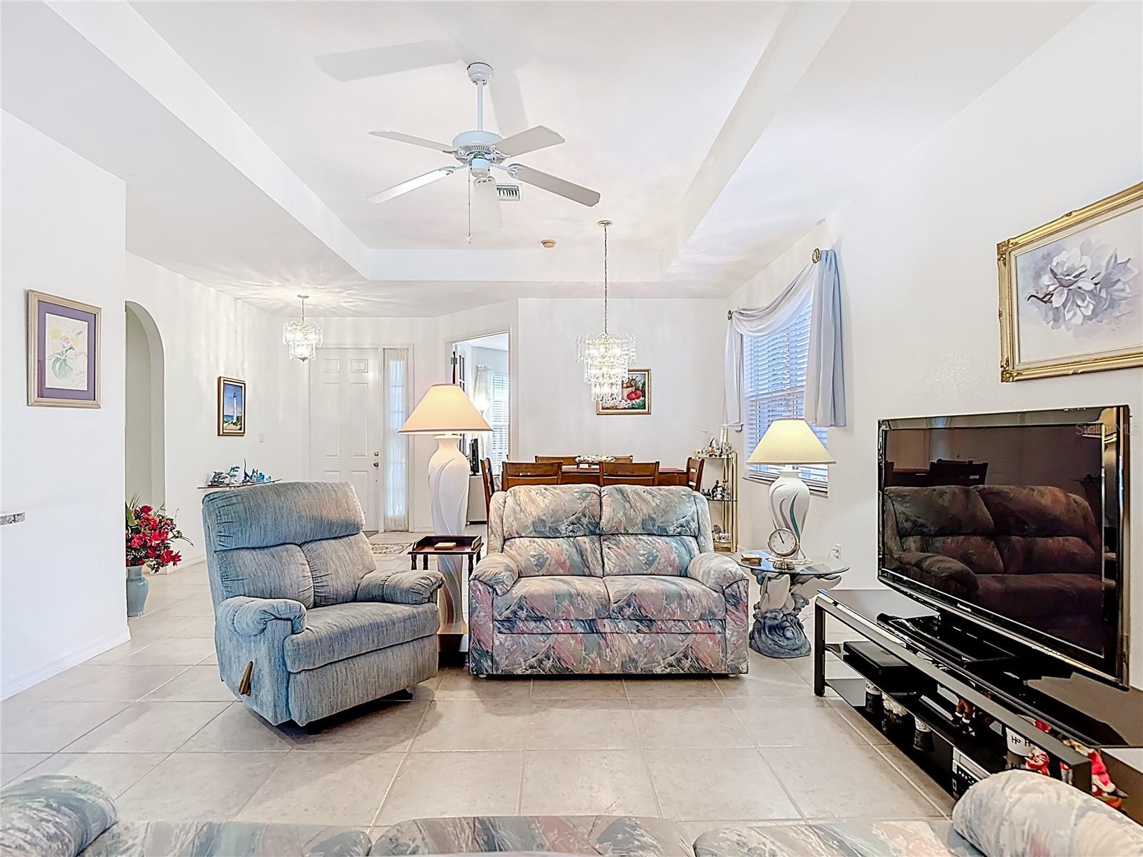 Image 24 of 75 For 13348 Pembroke Circle N