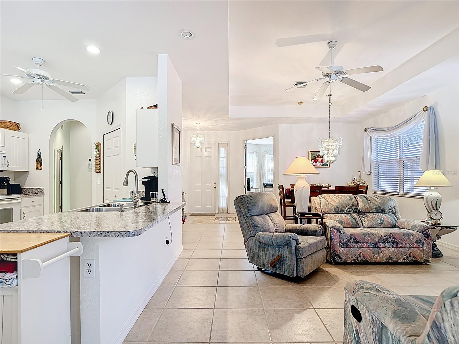 Image 26 of 75 For 13348 Pembroke Circle N