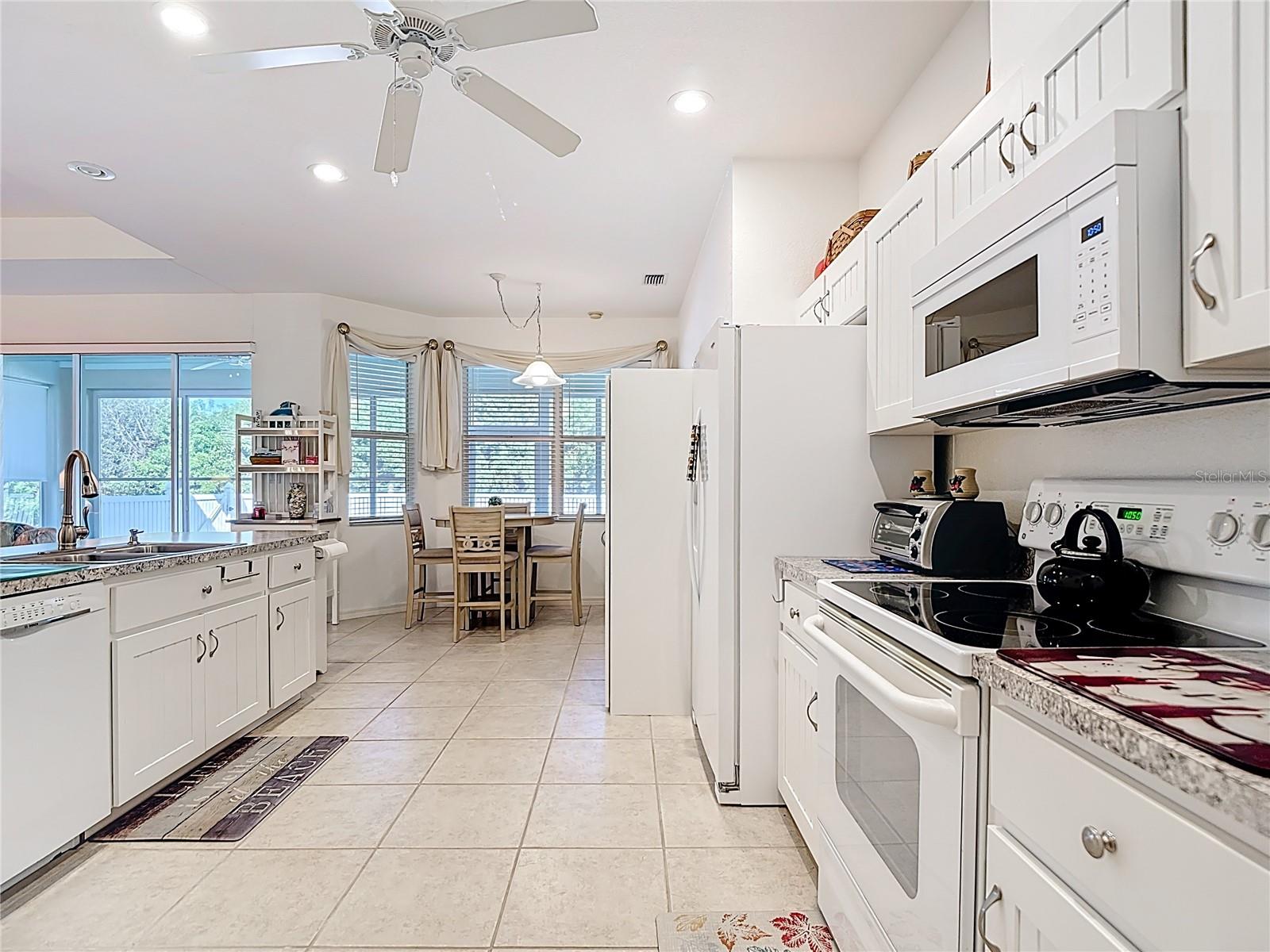 Image 35 of 75 For 13348 Pembroke Circle N