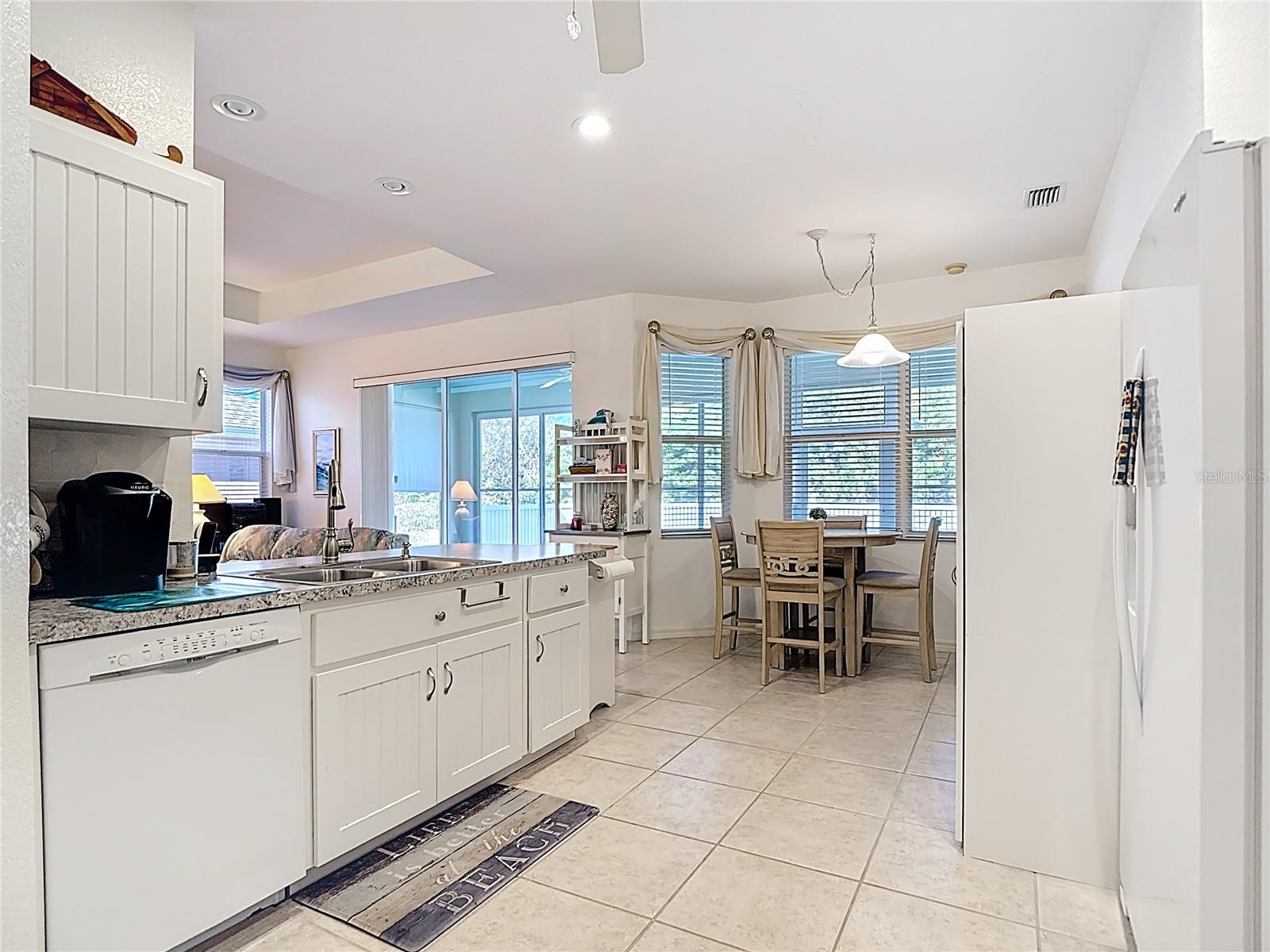 Image 36 of 75 For 13348 Pembroke Circle N