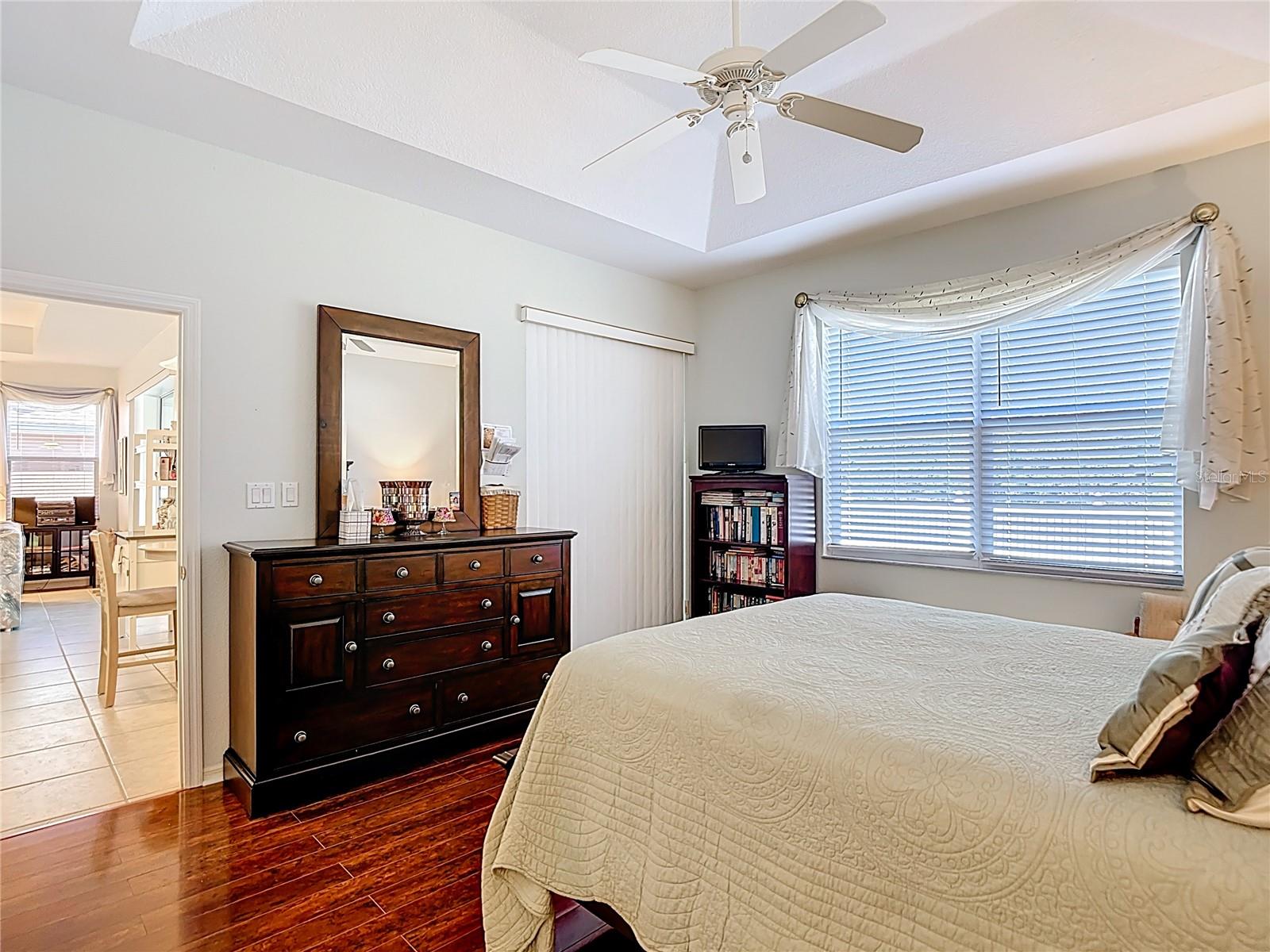 Image 41 of 75 For 13348 Pembroke Circle N