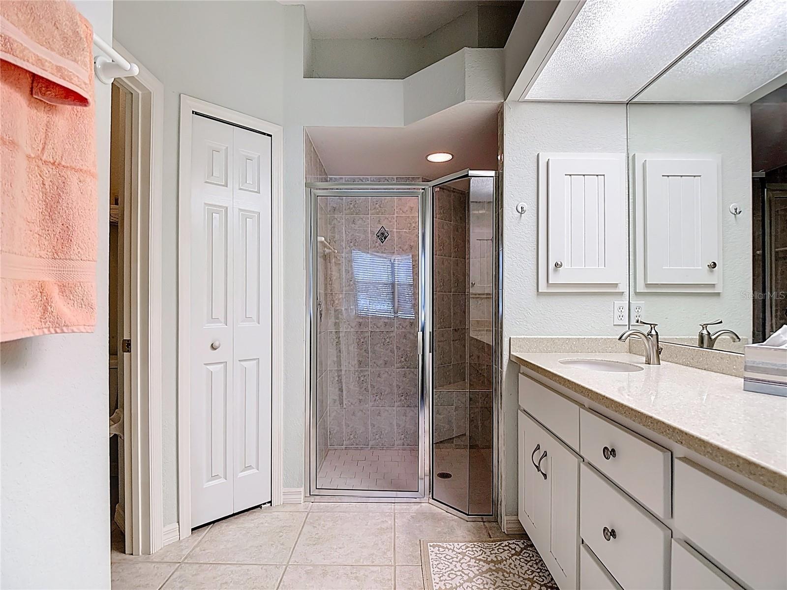 Image 45 of 75 For 13348 Pembroke Circle N