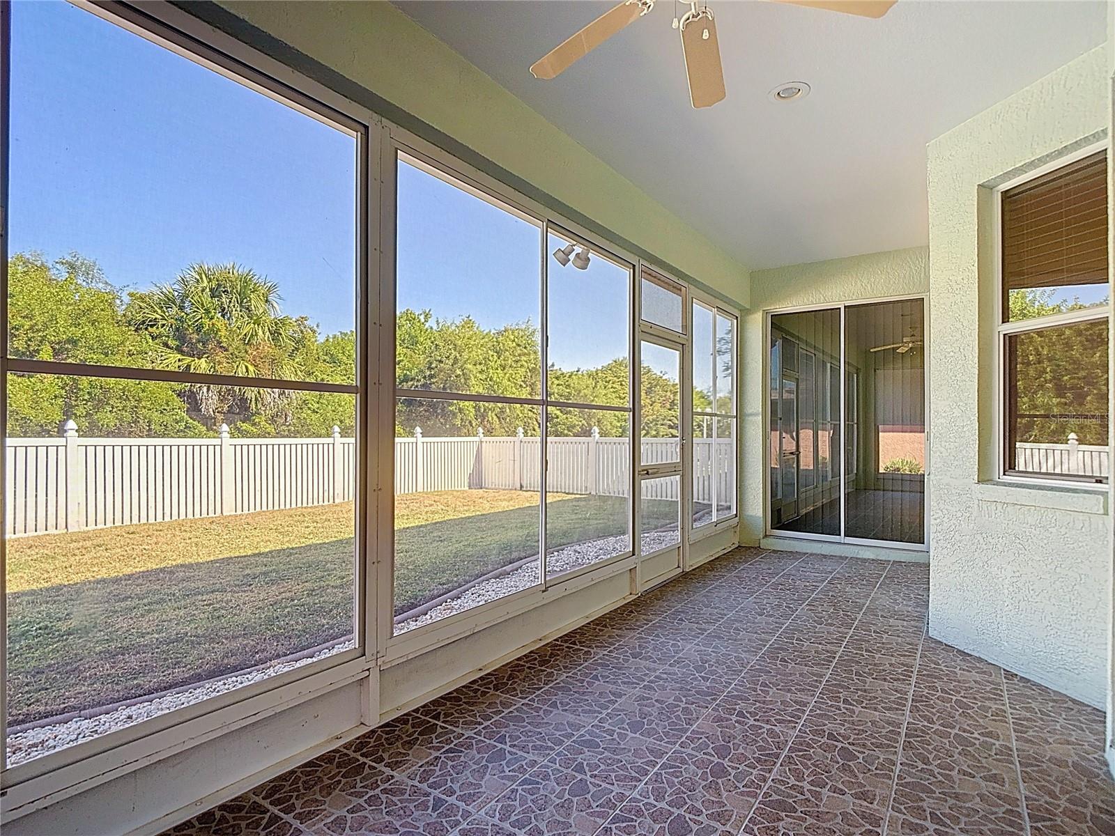 Image 53 of 75 For 13348 Pembroke Circle N