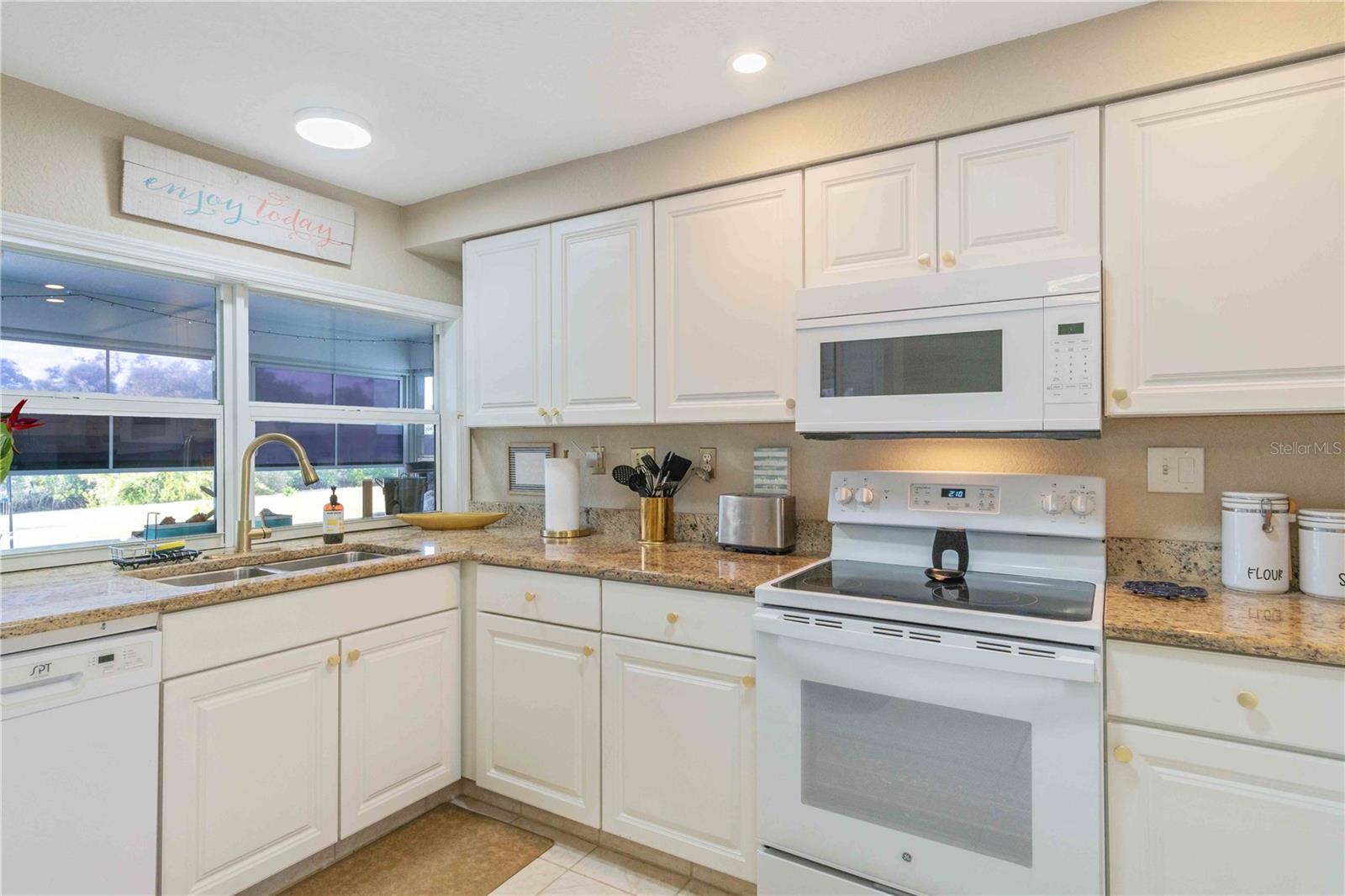 Image 23 of 71 For 333 Hile Lane