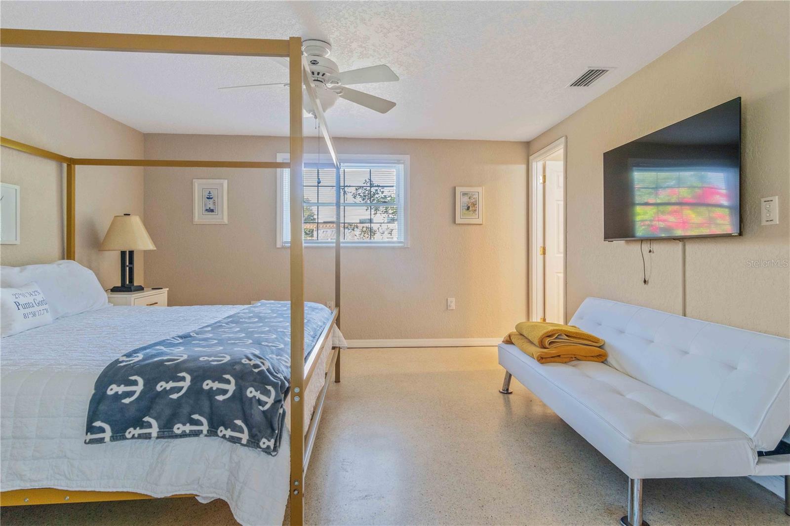 Image 36 of 71 For 333 Hile Lane