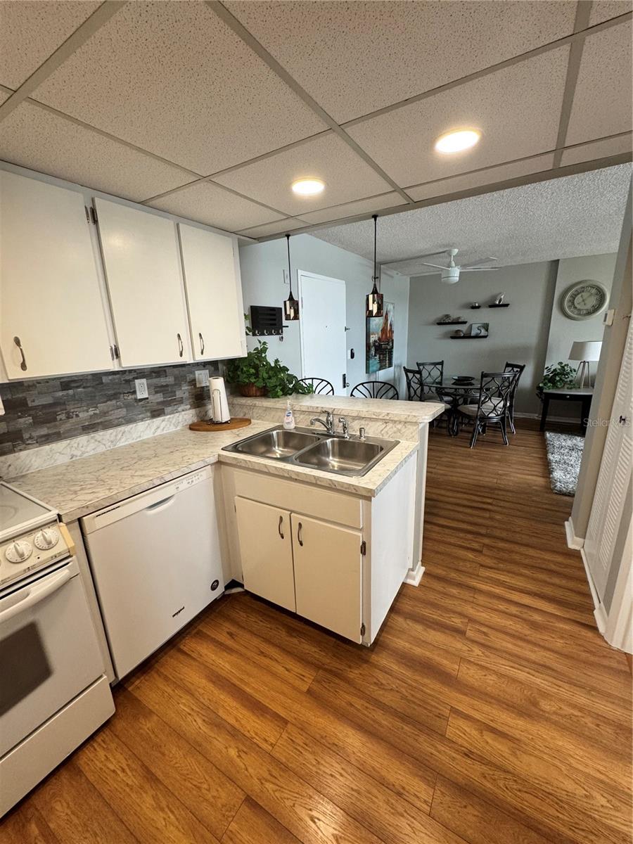 Image 18 of 46 For 3006 Caring Way 402