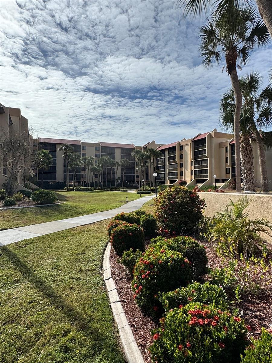 Image 37 of 46 For 3006 Caring Way 402