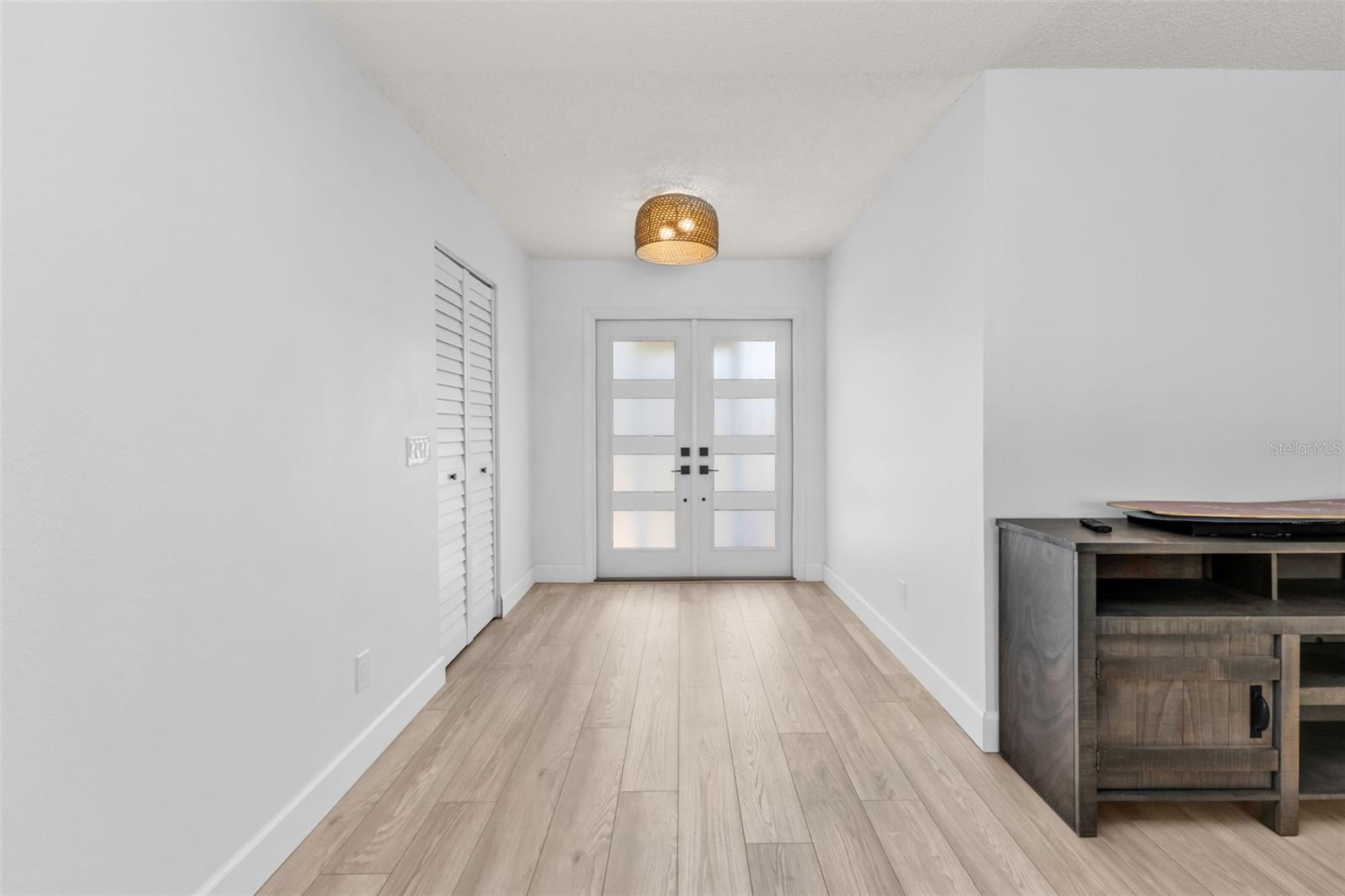 Image 18 of 76 For 1199 Beacon Drive