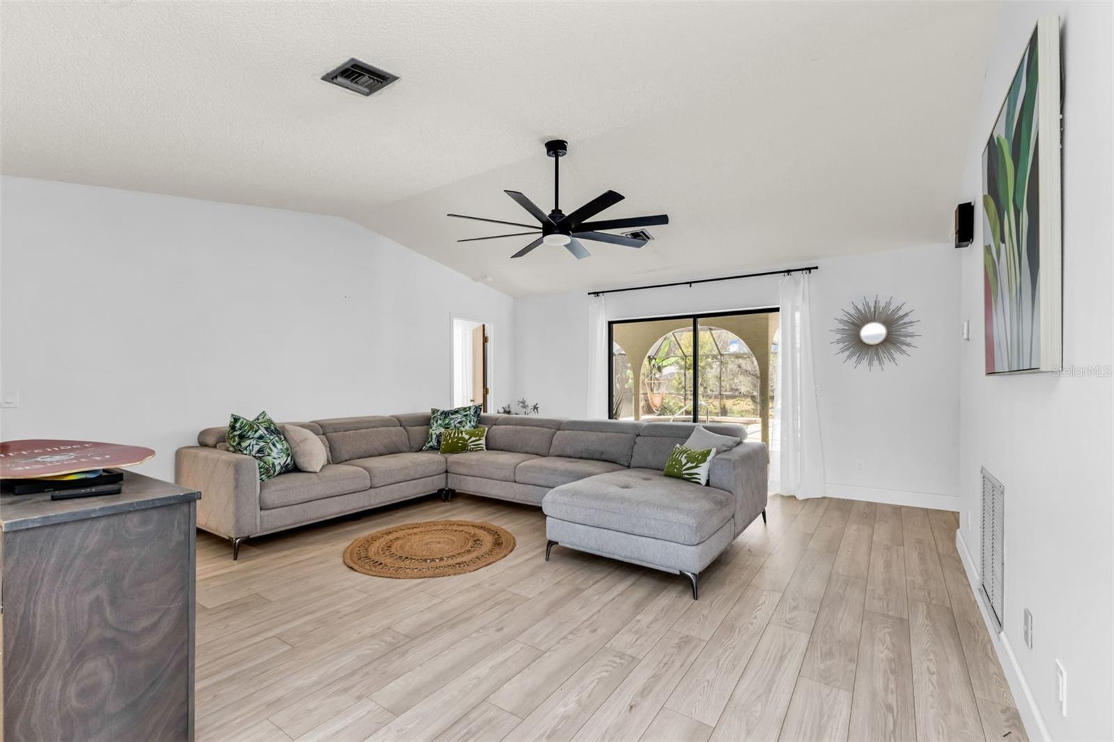 Image 19 of 76 For 1199 Beacon Drive