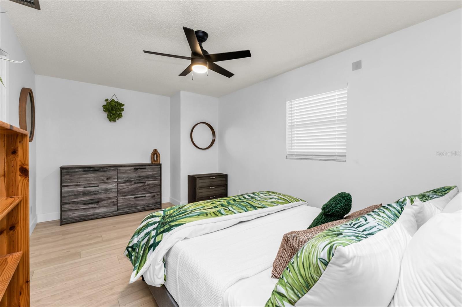 Image 29 of 76 For 1199 Beacon Drive