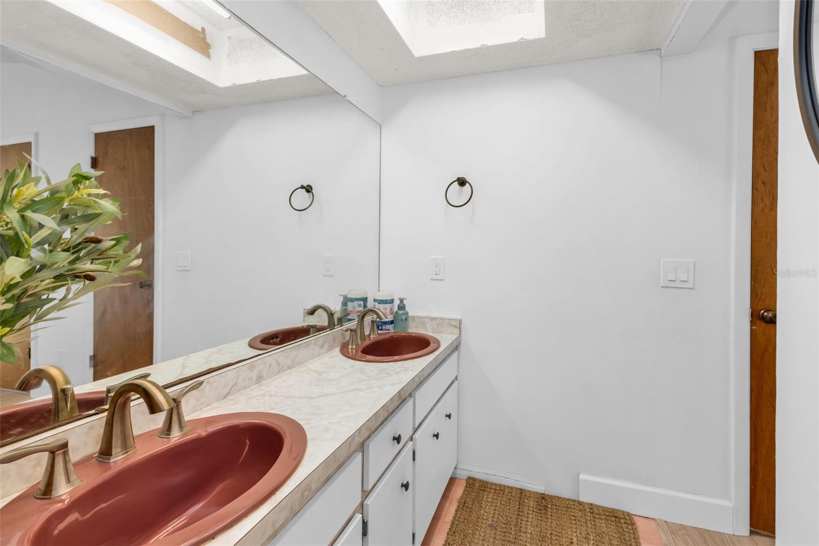 Image 48 of 76 For 1199 Beacon Drive