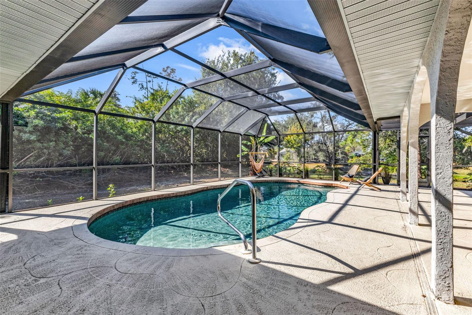 Image 5 of 76 For 1199 Beacon Drive