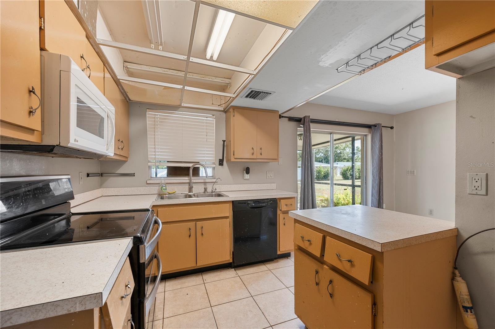 Image 14 of 38 For 2158 Beacon Drive