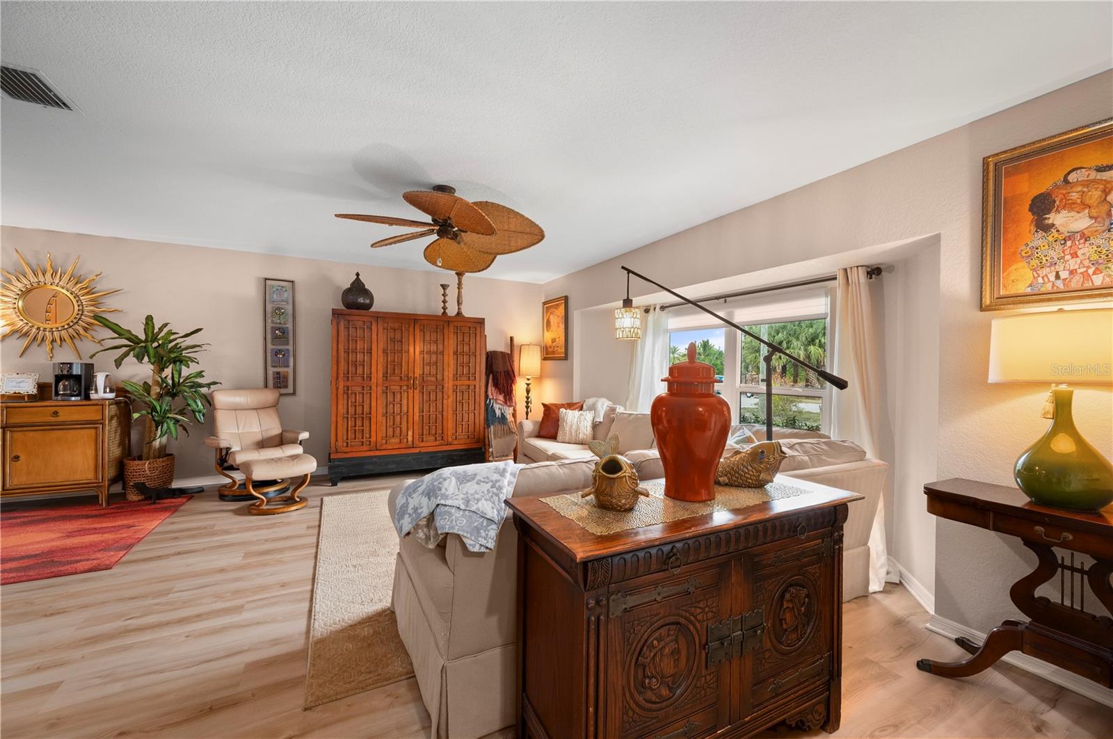 Image 11 of 77 For 28427 Sabal Palm Drive