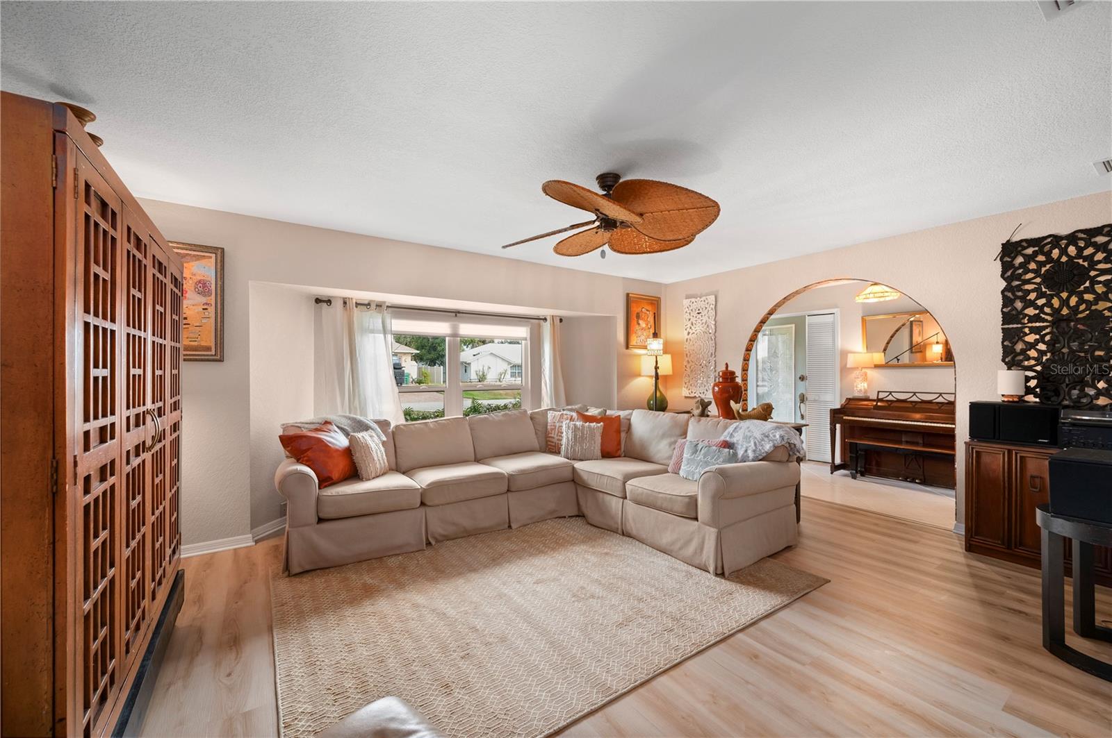 Image 12 of 77 For 28427 Sabal Palm Drive