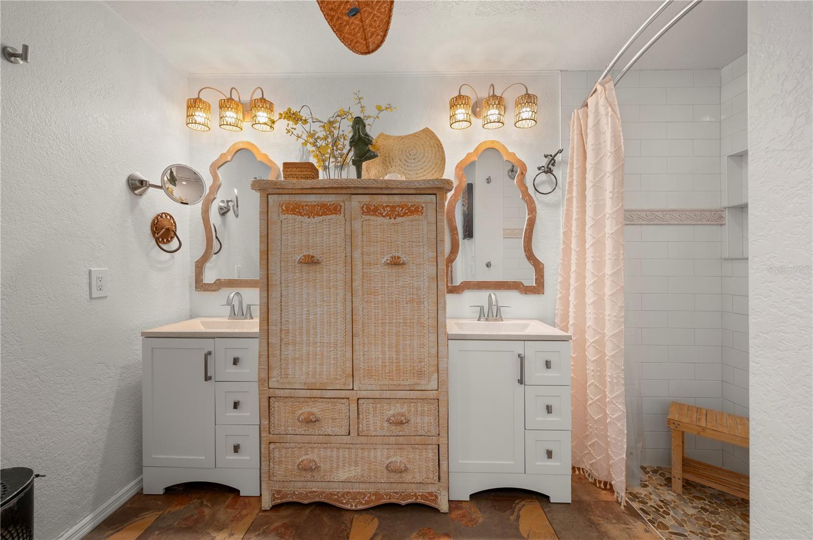 Image 27 of 77 For 28427 Sabal Palm Drive