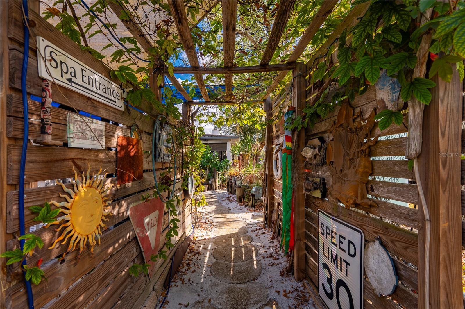 Image 57 of 77 For 28427 Sabal Palm Drive