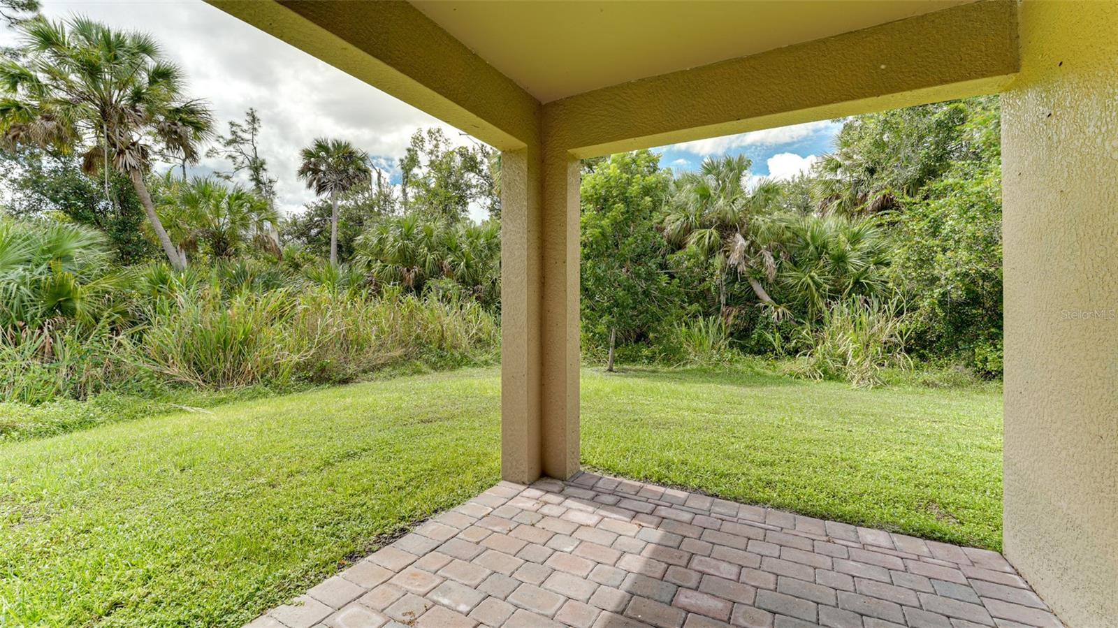 Image 18 of 27 For 2261 Barrister Street