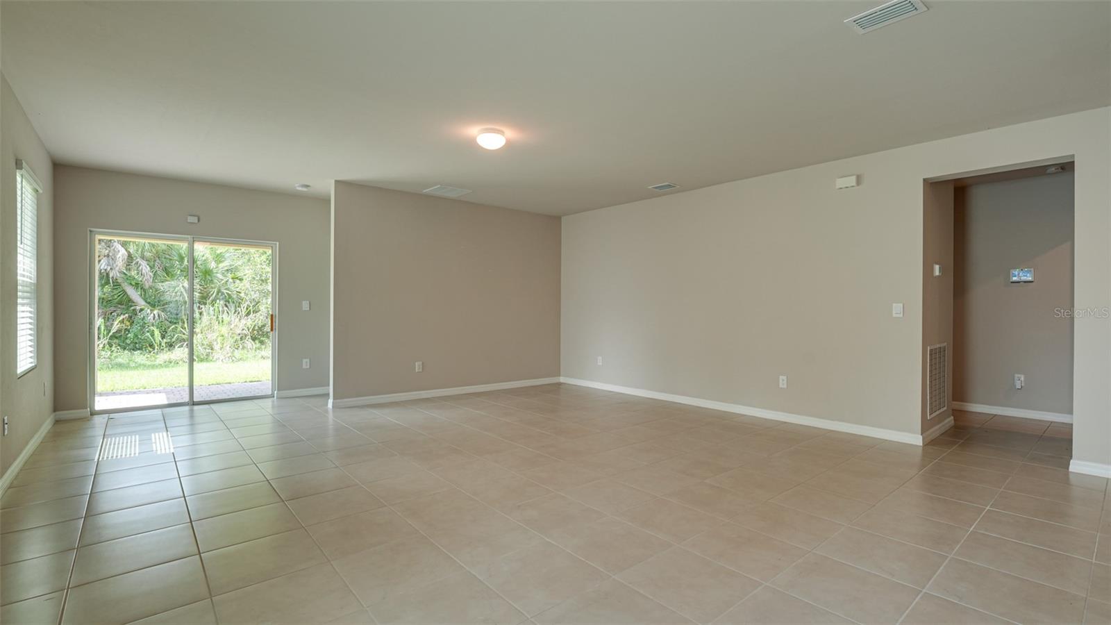 Image 5 of 27 For 2261 Barrister Street