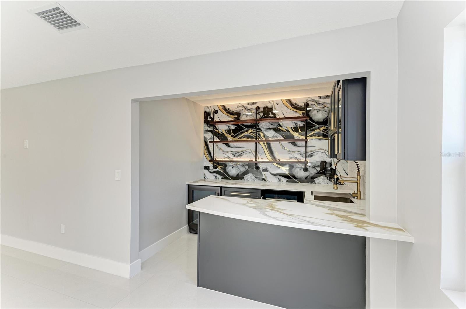 Image 32 of 73 For 258 Tait Terrace Se