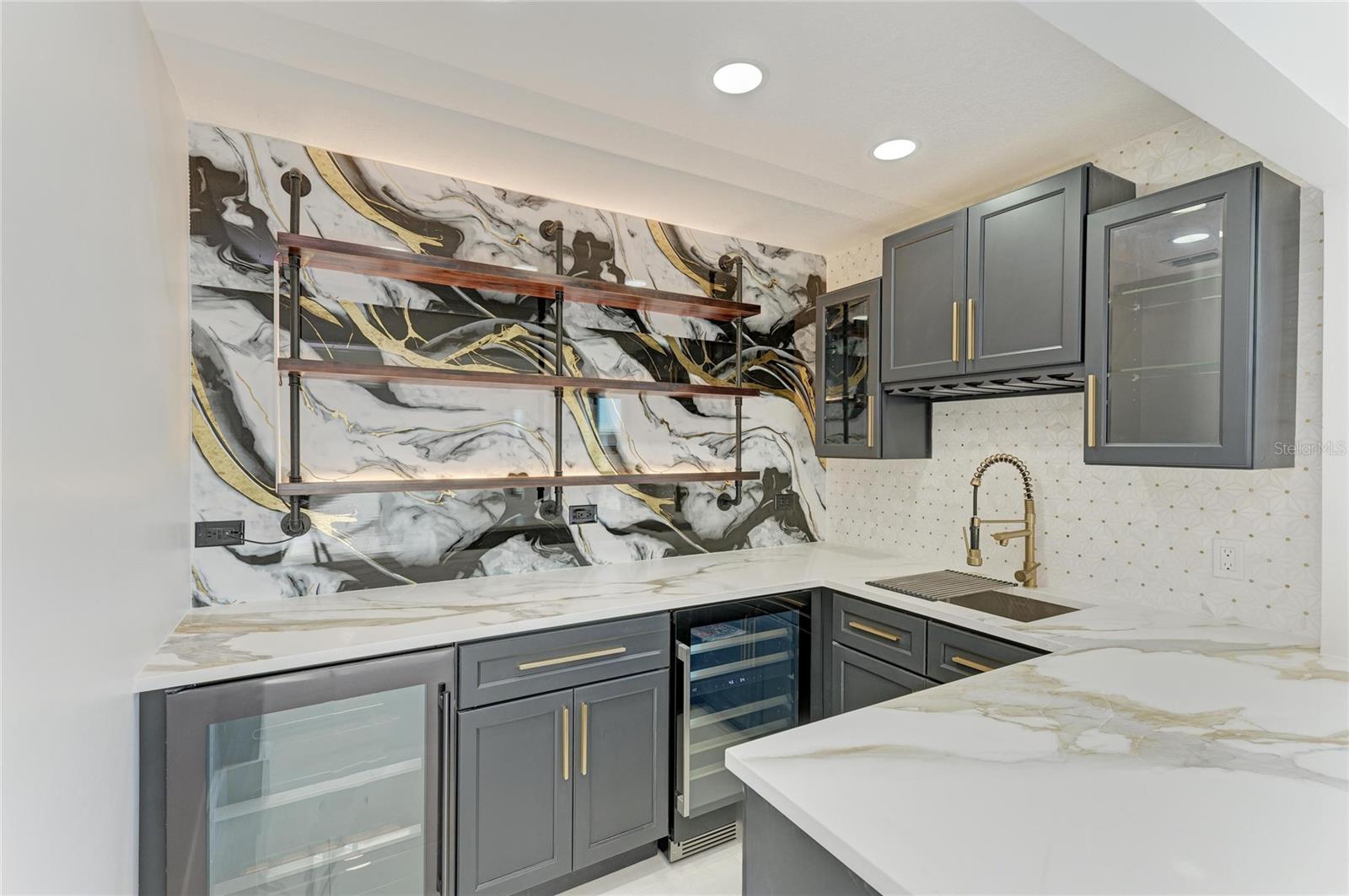 Image 33 of 73 For 258 Tait Terrace Se