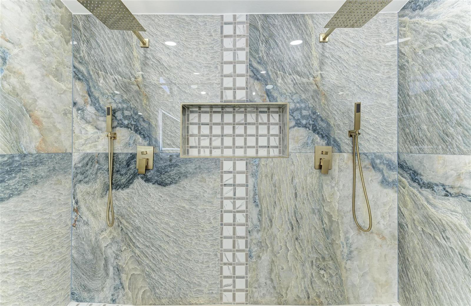 Image 42 of 73 For 258 Tait Terrace Se