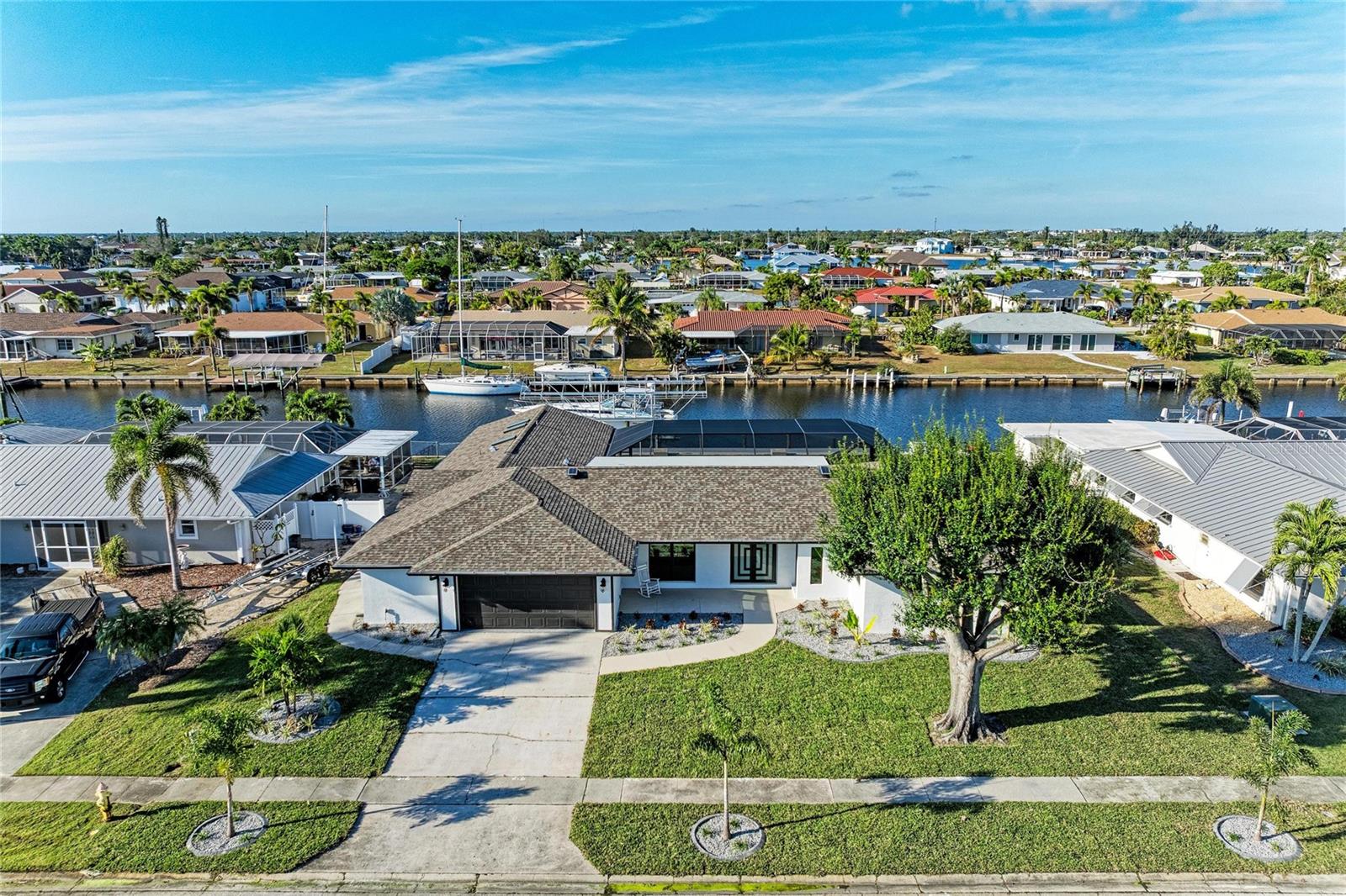 Image 5 of 73 For 258 Tait Terrace Se