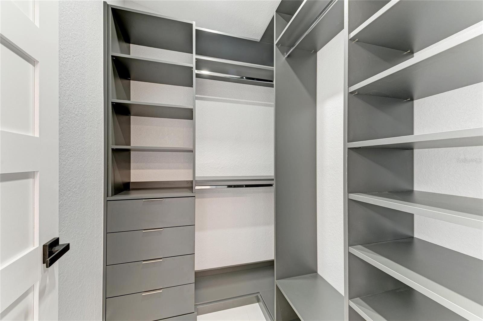 Image 51 of 73 For 258 Tait Terrace Se