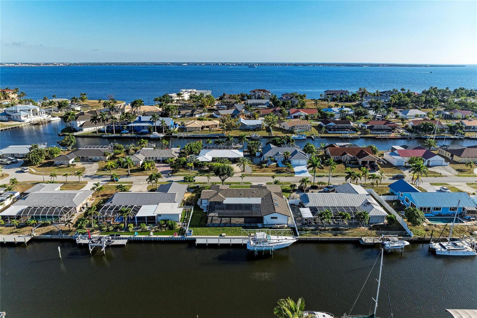 Image 70 of 73 For 258 Tait Terrace Se