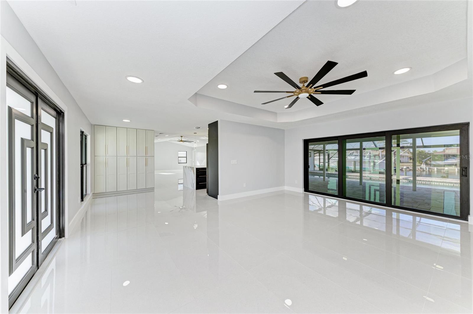 Image 9 of 73 For 258 Tait Terrace Se