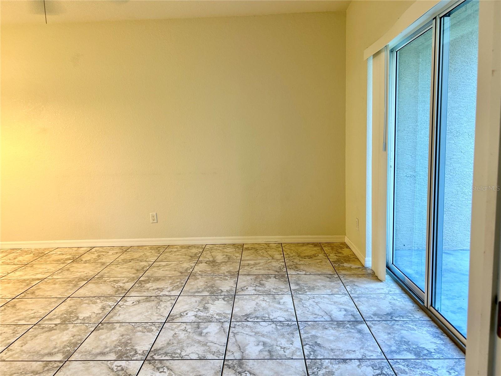 Image 7 of 18 For 1490 San Cristobal Avenue B4