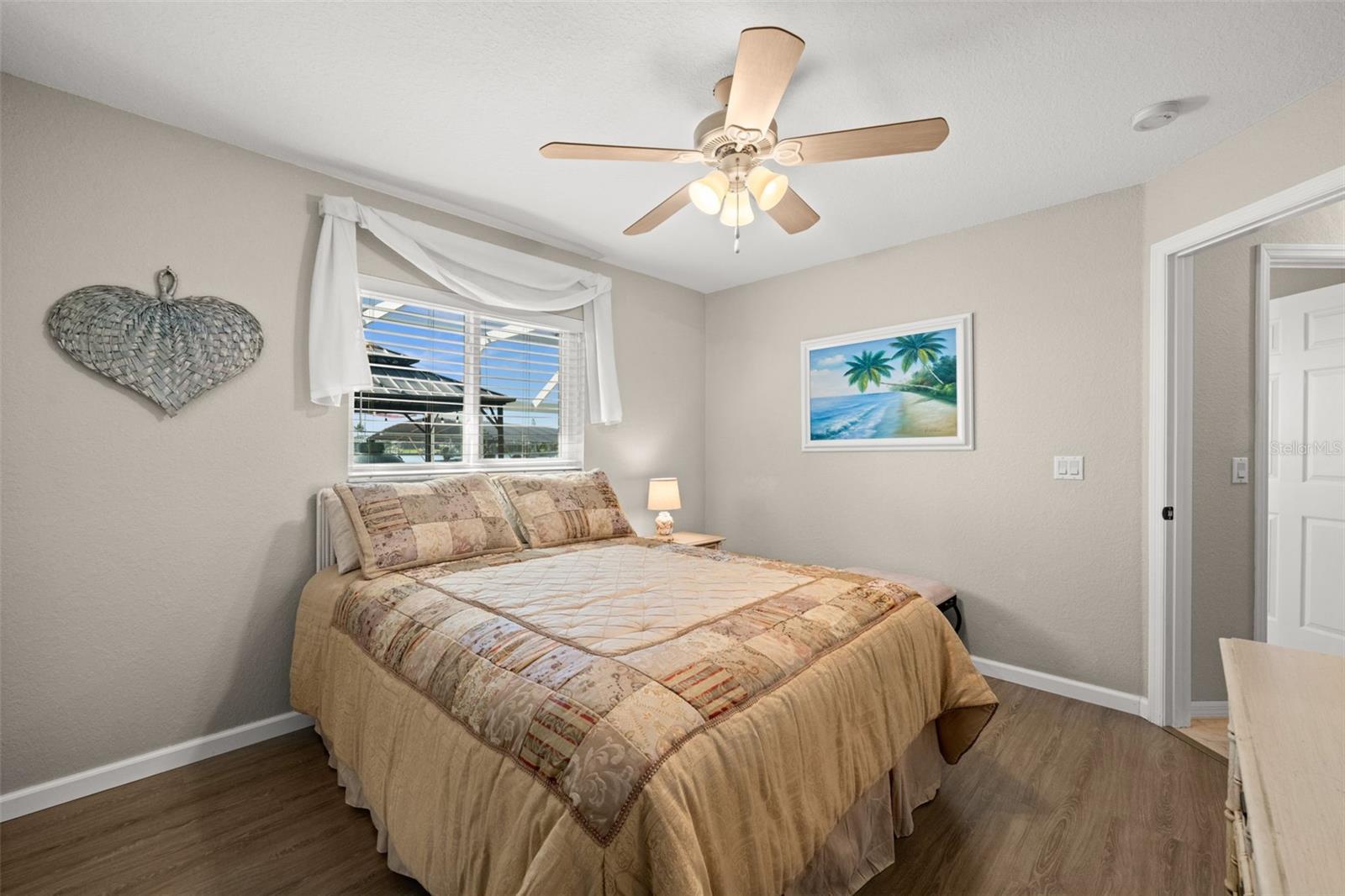 Image 22 of 50 For 626 Cape Coral Parkway W