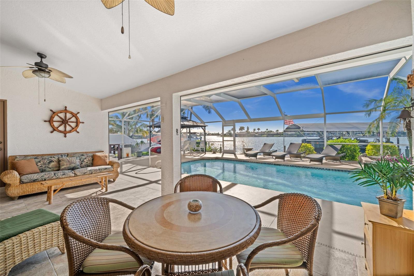 Image 26 of 50 For 626 Cape Coral Parkway W