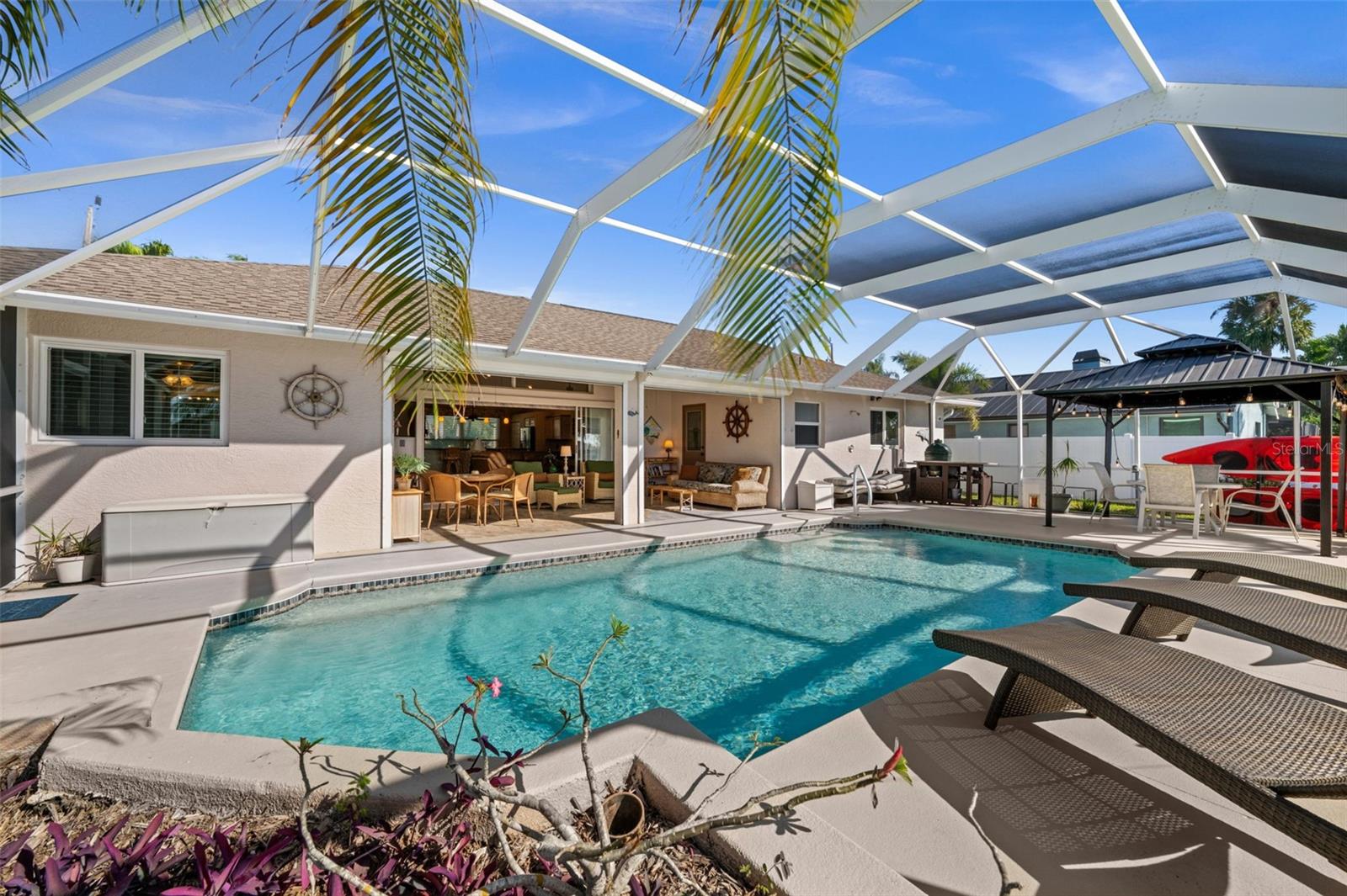 Image 29 of 50 For 626 Cape Coral Parkway W