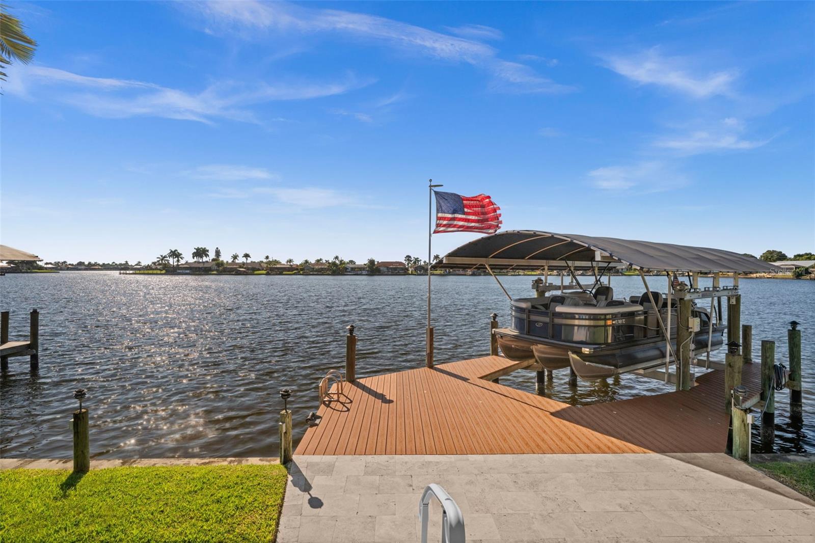 Image 30 of 50 For 626 Cape Coral Parkway W