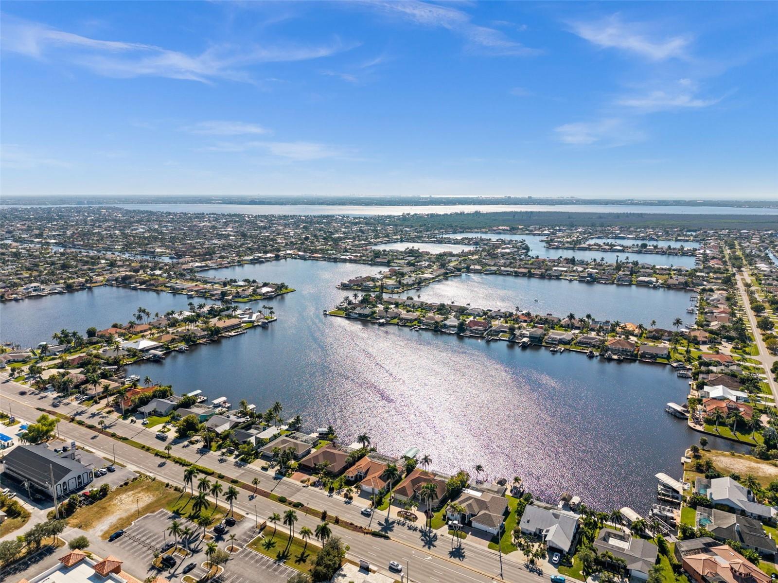 Image 4 of 50 For 626 Cape Coral Parkway W