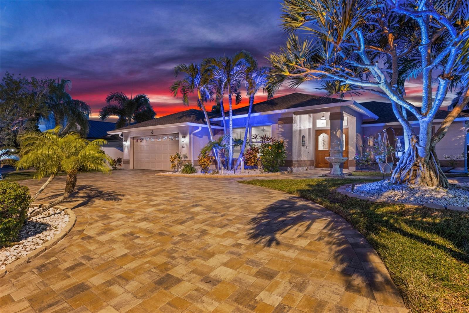 Image 42 of 50 For 626 Cape Coral Parkway W